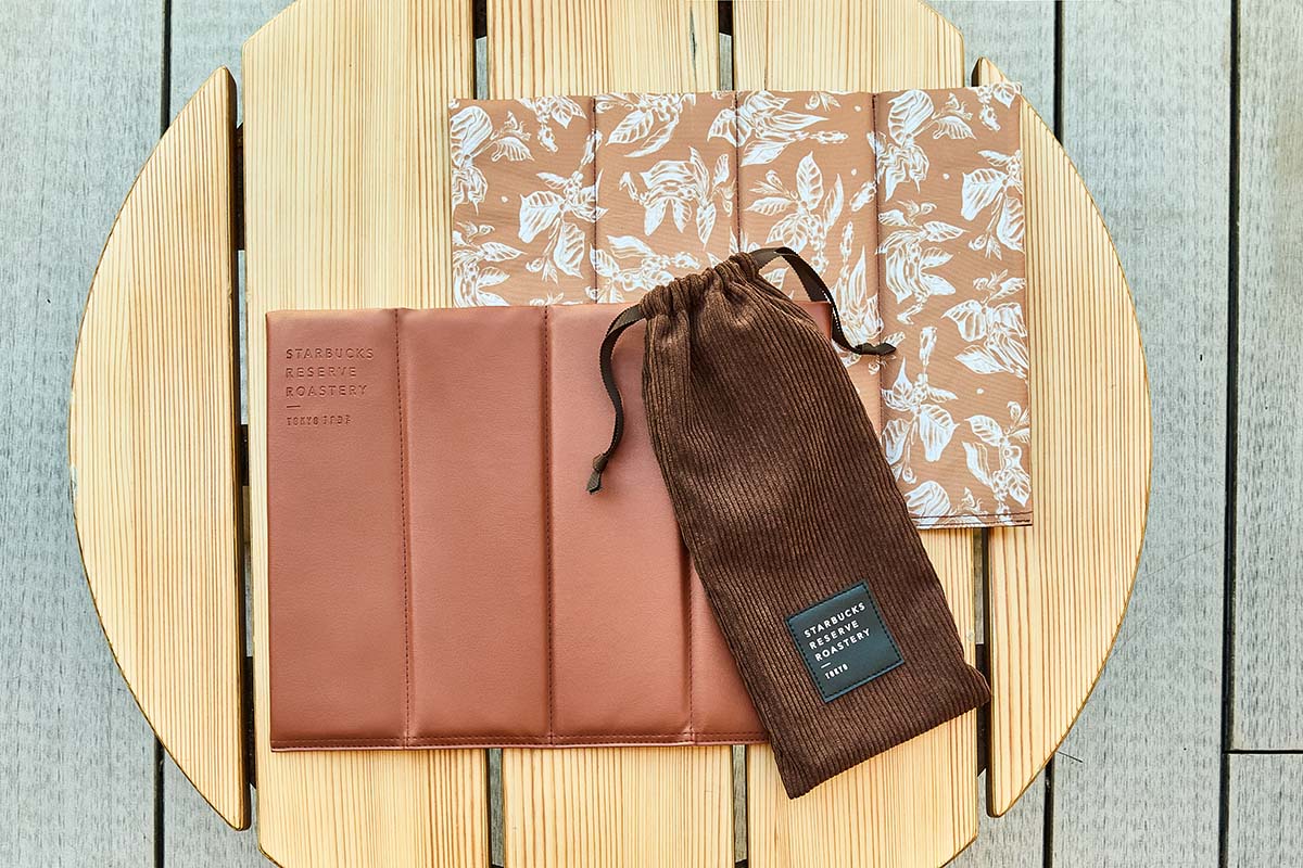 日本星巴克櫻花季_星巴克臻選東京烘焙工坊櫻花季_昼 ROASTERY TOKYO SAKURA Terrace_野餐坐墊